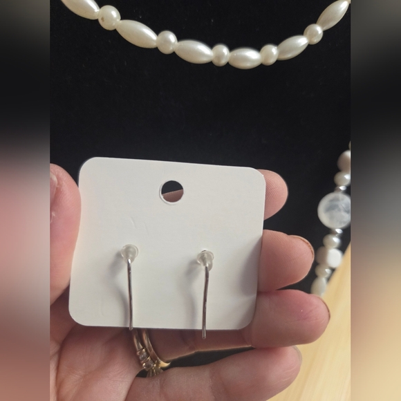 Pearl Necklace Jewelry Set - Picture 5 of 7